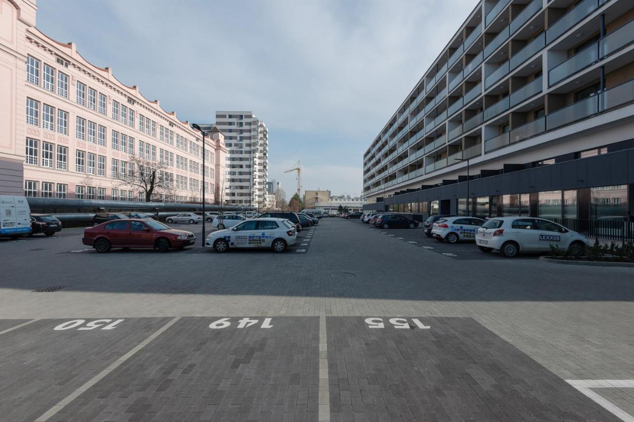 Central Point By Zoom Apartments Bratislava Exterior foto