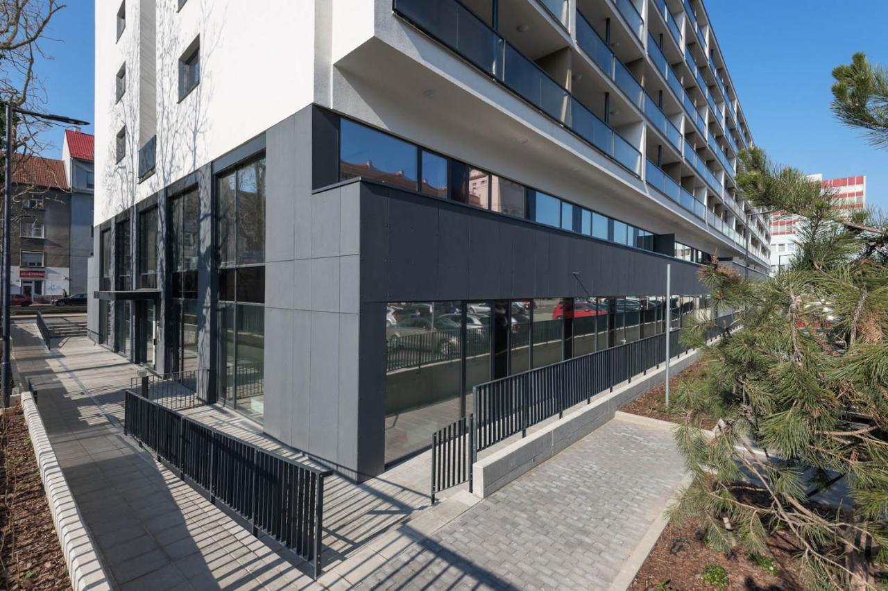 Central Point By Zoom Apartments Bratislava Exterior foto